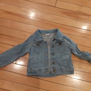 Blue Cropped Jean Jacket with Classic Design